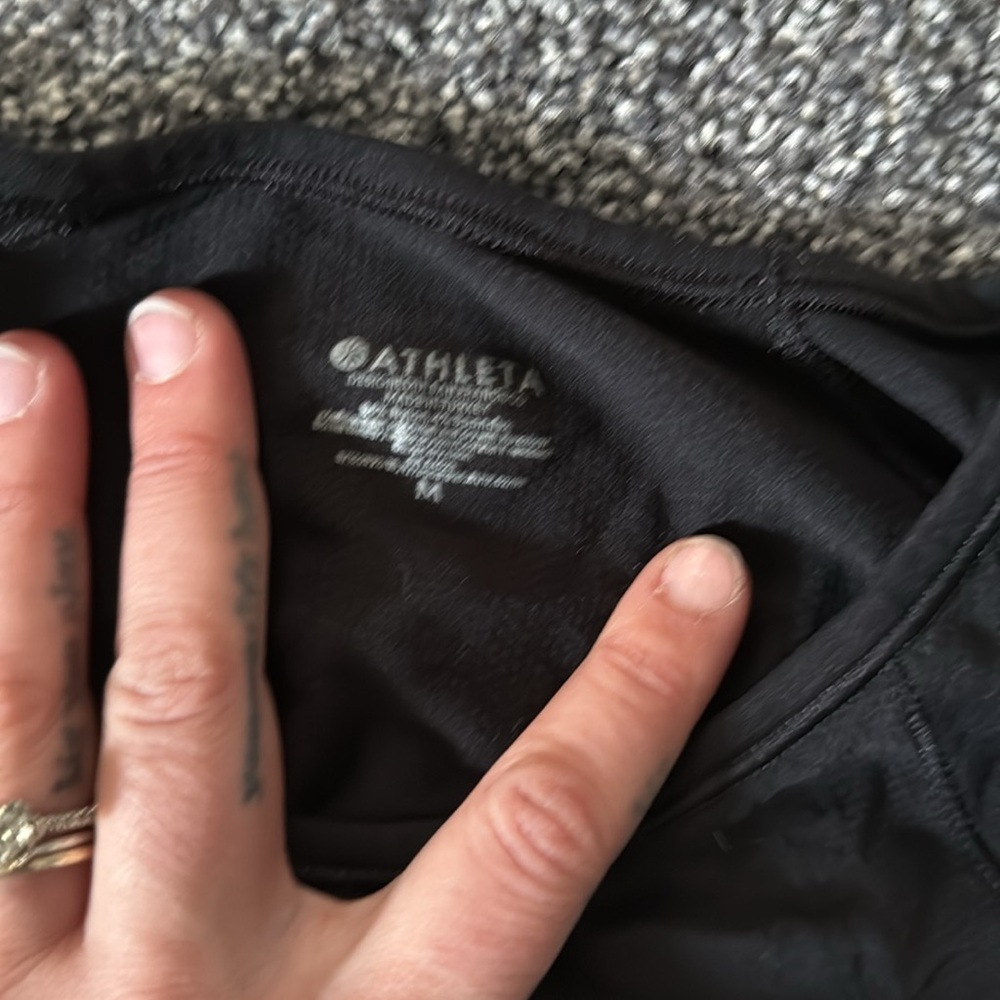 Athleta long stretchy black long sleeve - Picture 4 of 4